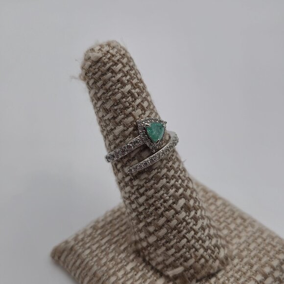 Size 6 Sterling Silver Emerald Gem With CZ Accents Ring A2872 - Picture 3 of 9